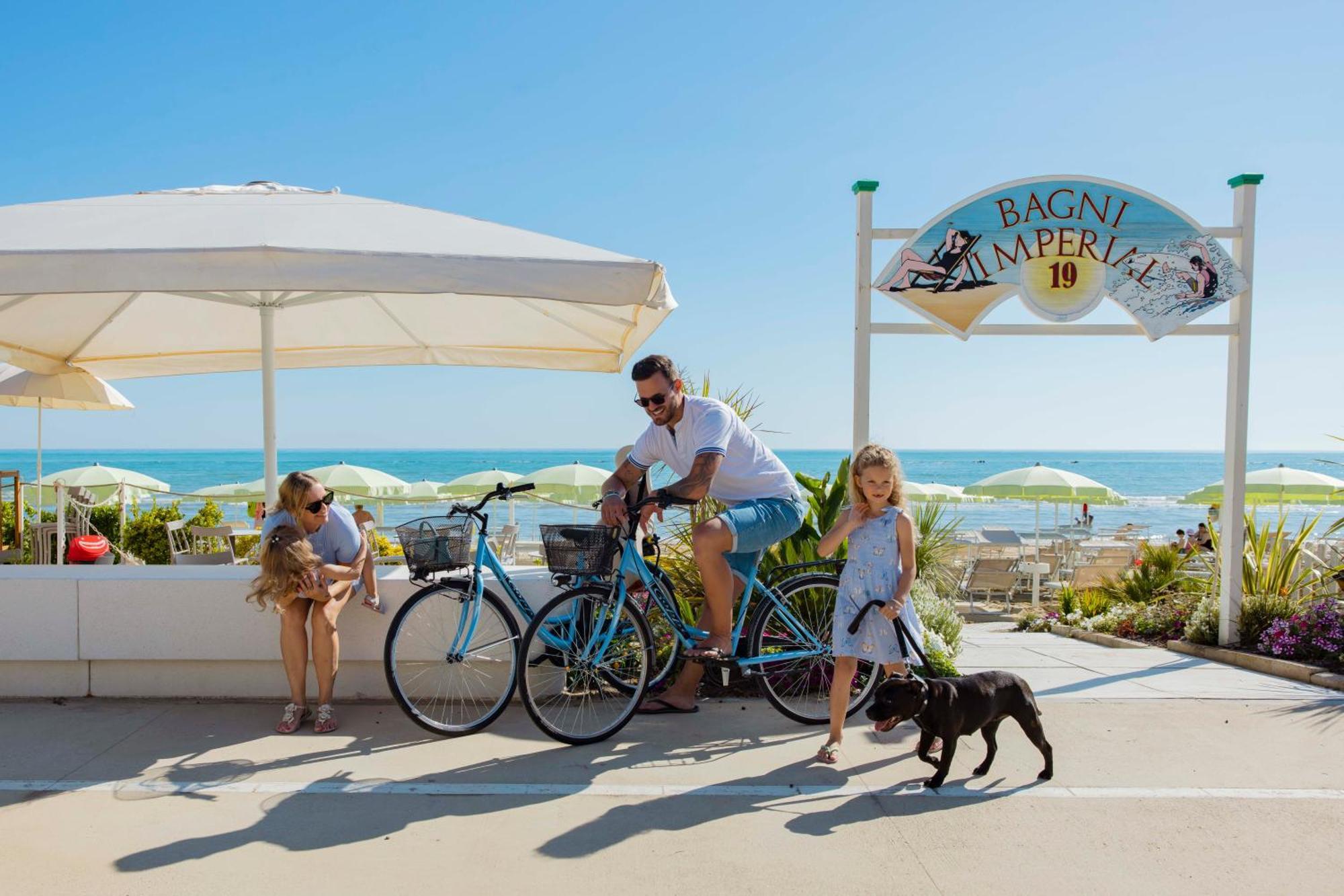 Una Hotels Imperial Beach Hotel Marotta Exterior foto